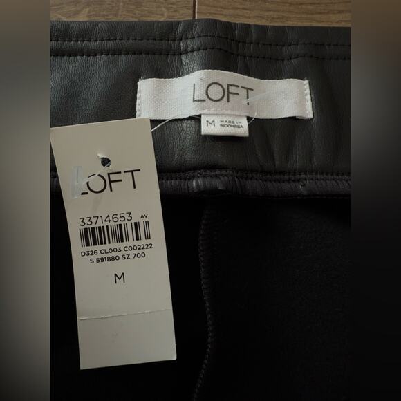 NWT Loft Faux Leather Black Leggings With Back Seam Size Medium - Picture 8 of 12
